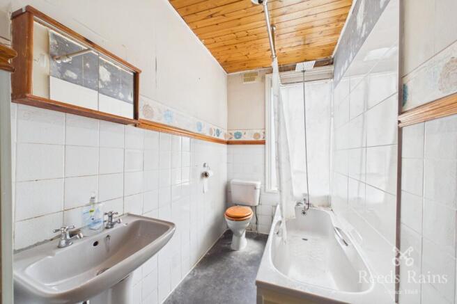 4 bed Terraced for sale Image 10