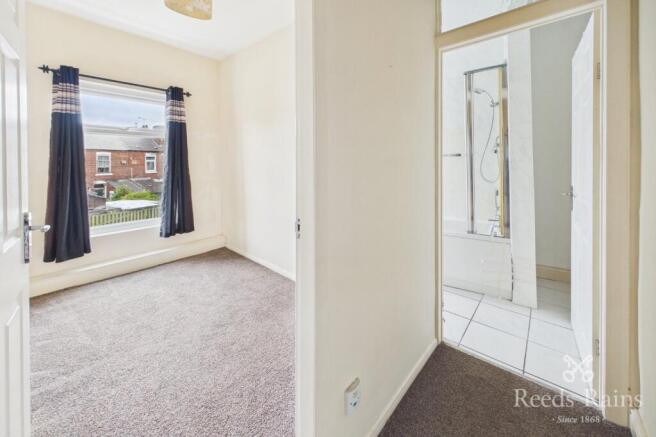 2 bed Terraced to rent Image 7