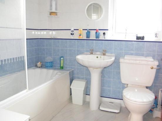 White Suite Bathroom