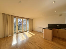 Flat 6, 591 Helena Court, Lordship Lane, Wood Green, London N22 5LE
