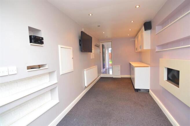 Garage / Games Room