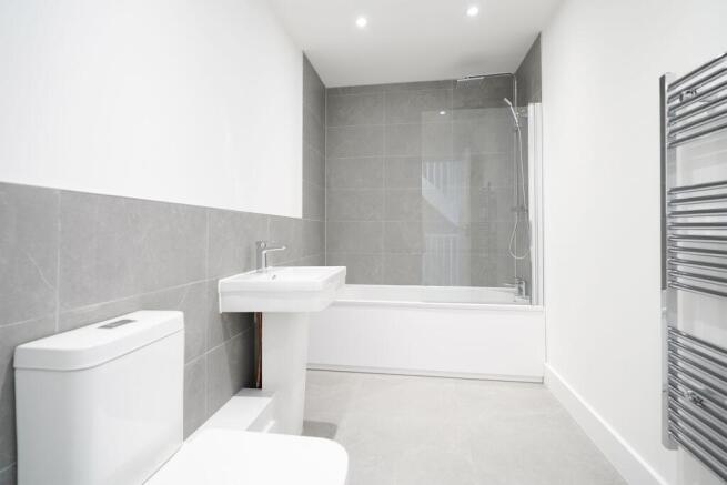 3 bed Town House to rent Image 10
