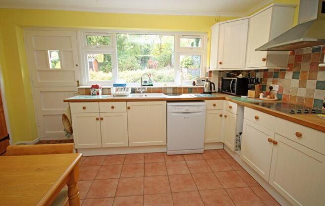 Fitted kitchen