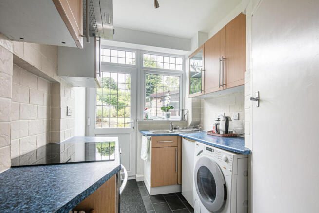 3 bed Semi-Detached for sale Image 6