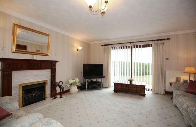 SITTING ROOM - 2