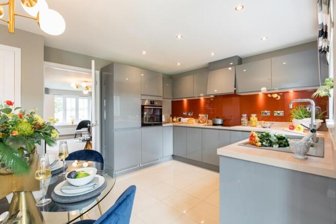 4 bed Detached for sale Image 6