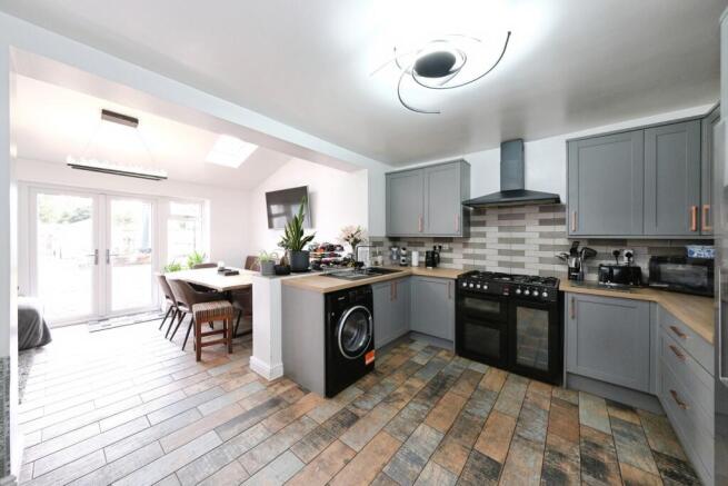 Kitchen/Dining Room