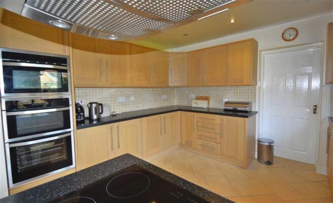 BREAKFAST KITCHEN