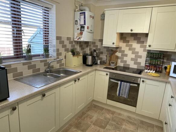 Kitchen.JPG
