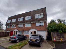 31, Waldale Drive, Leicester LE2 2AR