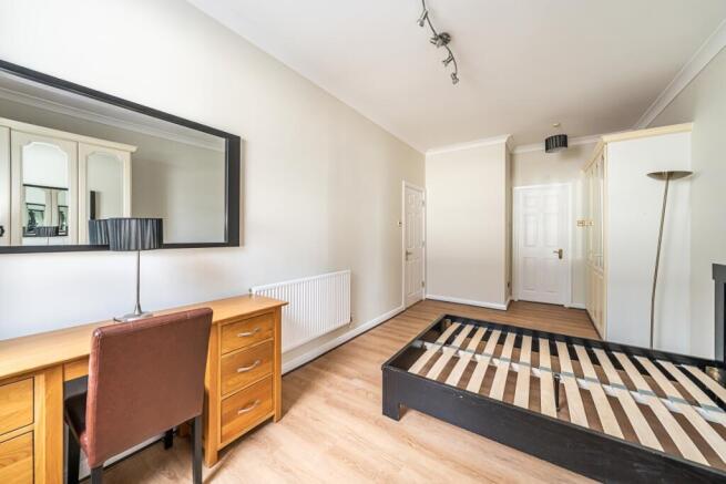 Flat--Royal-Belgr...