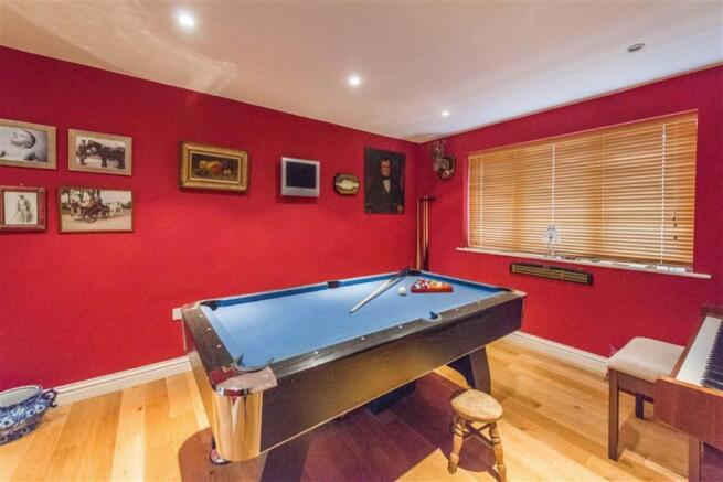 GAMES ROOM