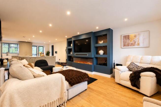 Open-plan Living/Kitchen/Dining Room