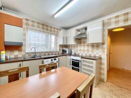 Flat 13, Breton House St Saviours Estate, Abbey Street, London SE1 3EF