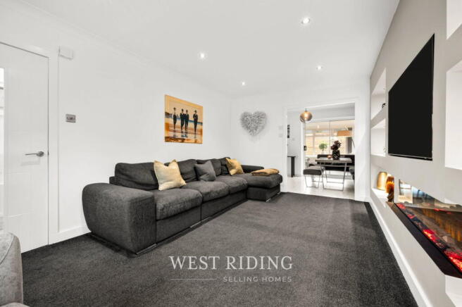 4 bed Detached for sale Image 7