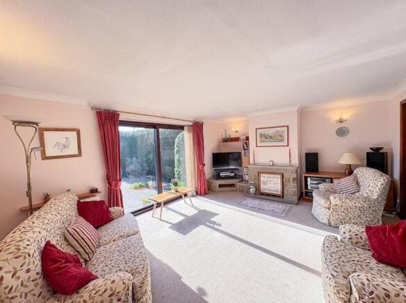 4 bed Detached Bungalow for sale Image 9