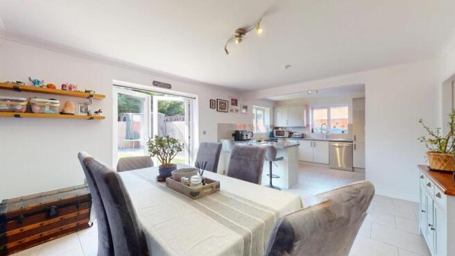 KITCHEN/DINING/FAMILY ROOM