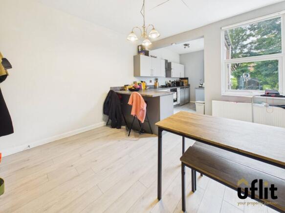 3 bed Terraced for sale Image 11