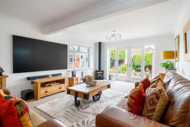 Living Room-2.jpg
