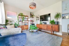 6, Potter House, Carleton Road, London N19 5BD