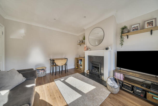 1349569-9-68baac5...