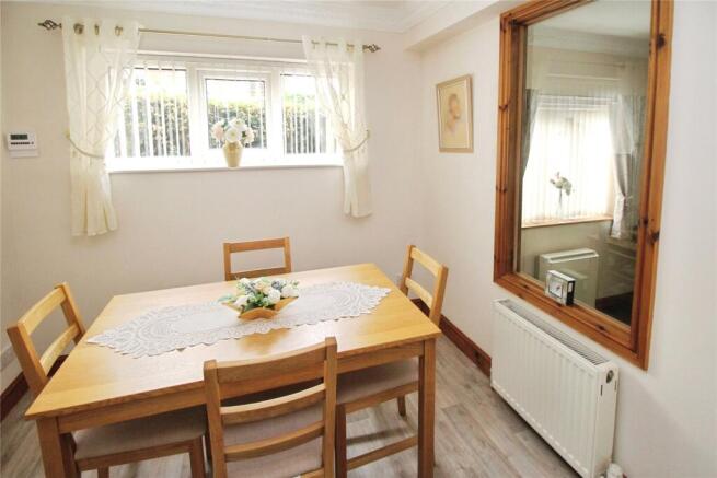 4 bed Detached for sale Image 7
