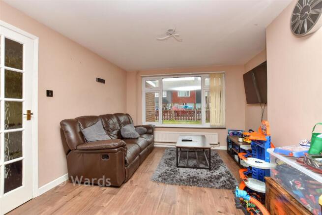 3-bed terraced on Edenbridge Drive, Sheerness, Kent, £152,000