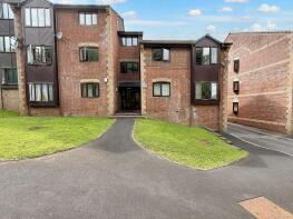 31, Rena Hobson Court, Tiverton EX16 4QA