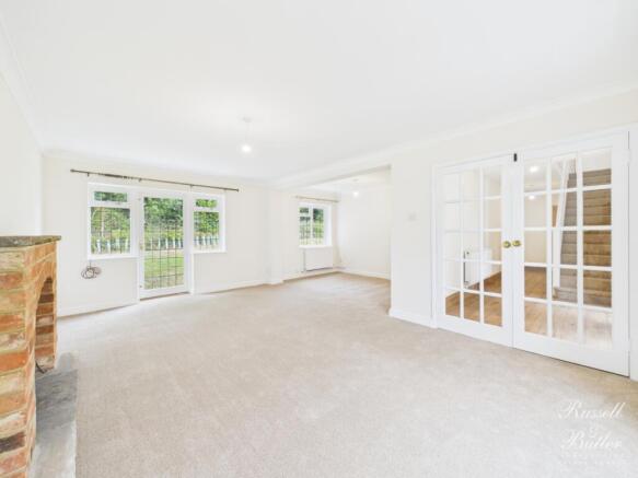 CAM02127G0-PR0342-STILL002