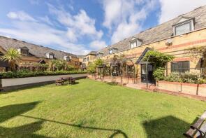 Flat 12, Bridgehouse Court, Blackfriars Road, London SE1 8HW