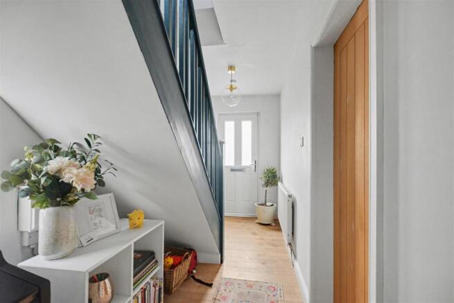 Entrance Hall_2.jpeg