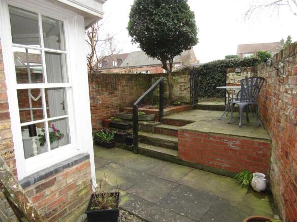 1 bed Flat for sale Image 8