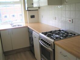 9, Sandown Court, High Street, Esher KT10 9RW