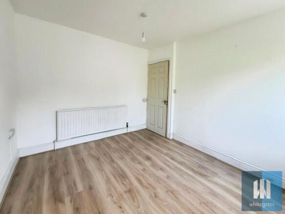 4 bed Bungalow to rent Image 8