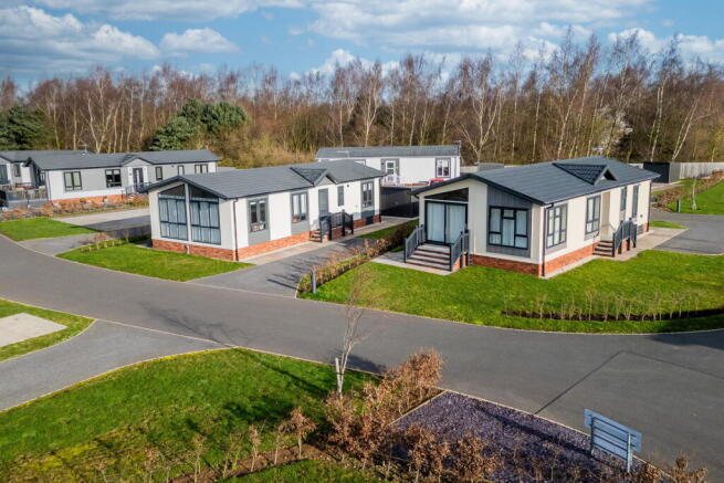 2 bed Park Home for sale Image 10