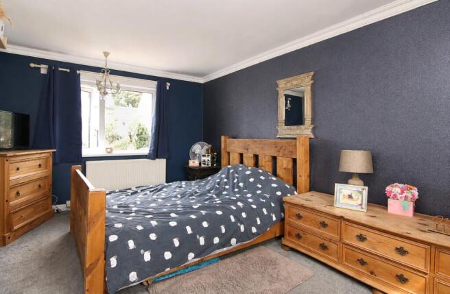 3 bed Semi-Detached for sale Image 5