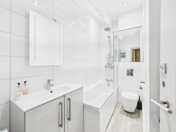 2 bed Terraced for sale Image 10