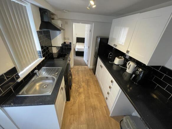 2 bed Flat to rent Image 7
