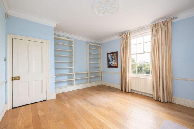 4 bed Detached for sale Image 5