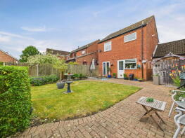 11, Beech Close, Scole IP21 4EH