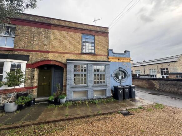 4 Rockingham Villas - External 2 Medium T202510211706.jpg