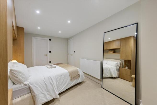 4HighamRd-ShowFlatWeb34.jpg
