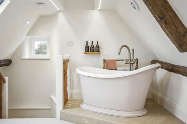 Bedroom 3 Bathing