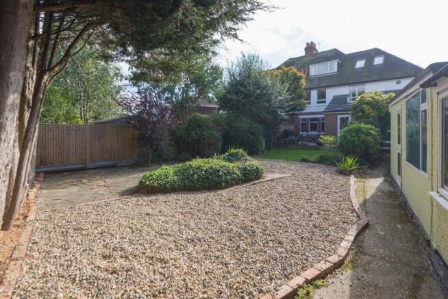 Garden & rear ex