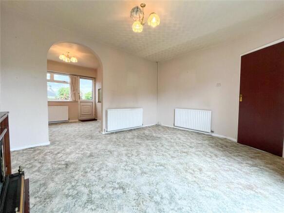 3 bed Semi-Detached for sale Image 3