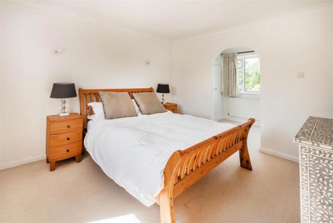 house. estate agent Dunsfold bedroom