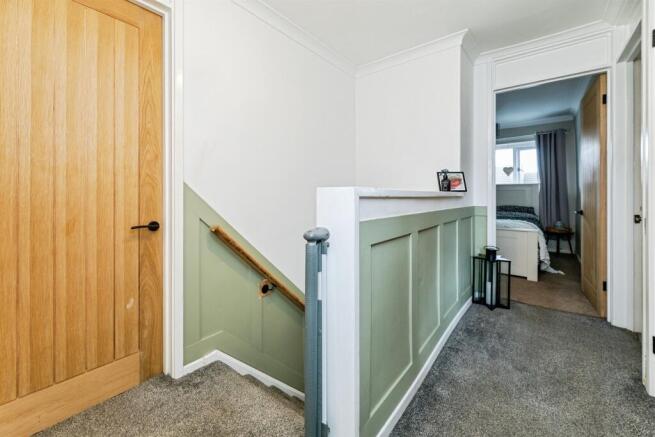 3 bed Terraced for sale Image 8
