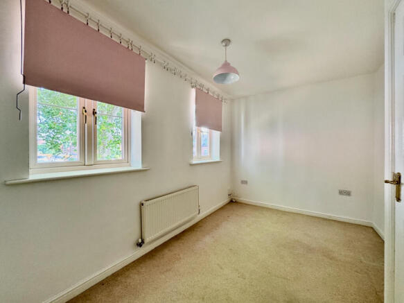 3 bed Town House to rent Image 11