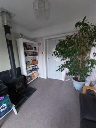 LIVING AREA/BEDROOM 2