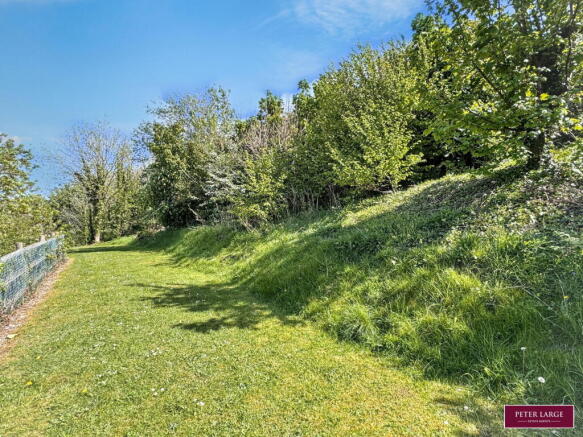 Hiraddug Road, Dyserth LL18 6HS, Denbighshire photo 4